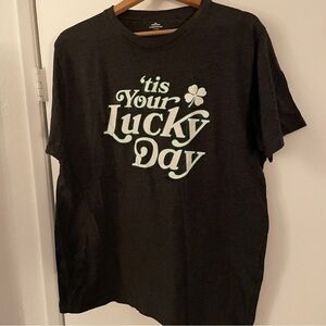 St. Patrick’s Day Men’s Graphic T-Shirt " 'tis Your Lucky Day" Gray